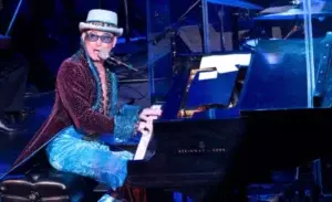 Elton John considera “vergonzosos” los precios de reventa para sus conciertos