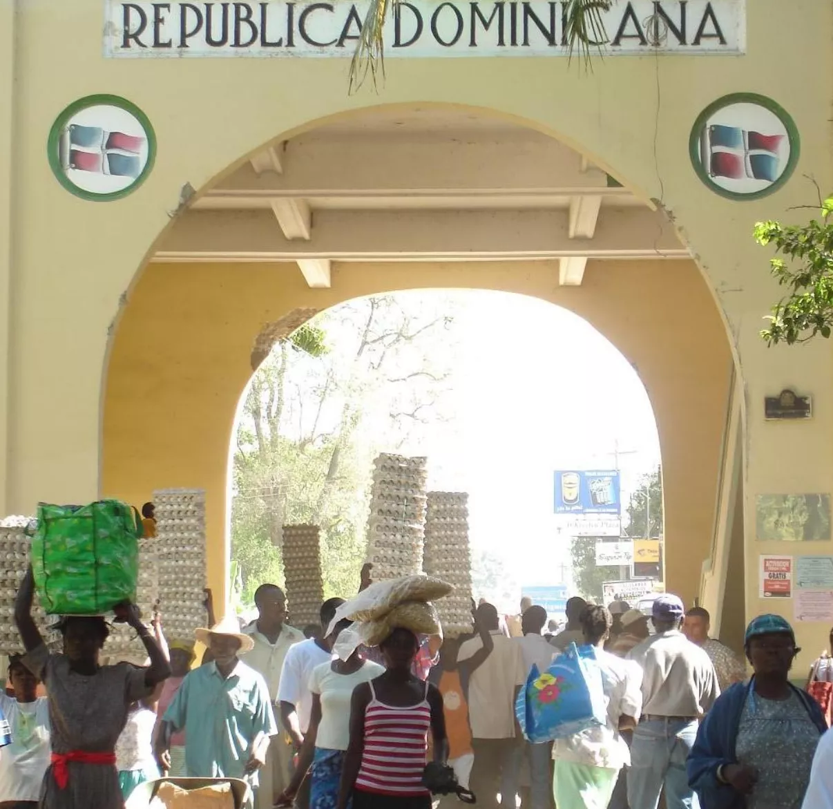 EEUU capacita técnicos Dominicanos y haitianos sobre fraude en la frontera