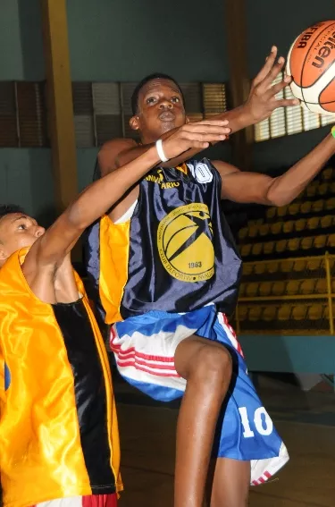 BALONCESTO INFANTIL MAURICIO BAEZ
