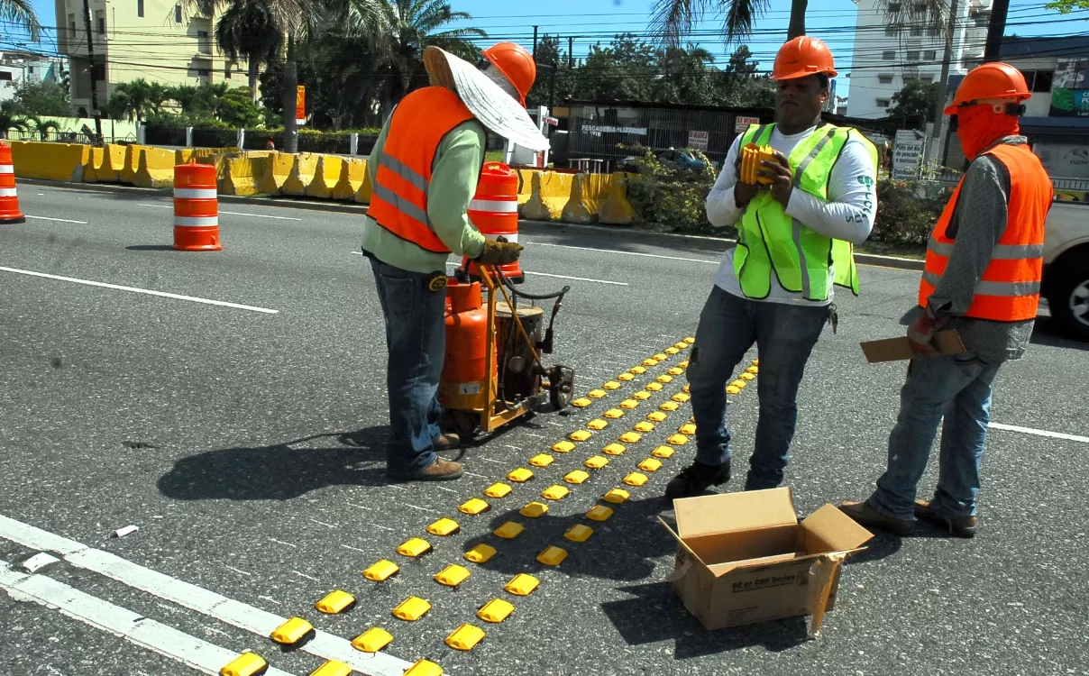 Contrucion paso a anterior 27 de febrero con privasa/foto Jose de Leon