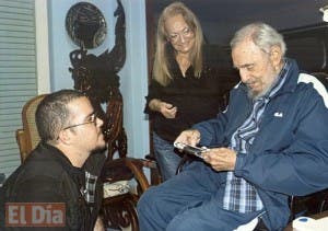 Cuba: Fidel Castro aparece en fotos junto a líder estudiantil