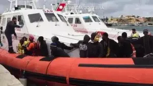 Al menos 200 inmigrantes mueren en el Canal de Sicilia