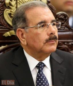 Danilo Medina establece incentivos para viviendas de bajo costo