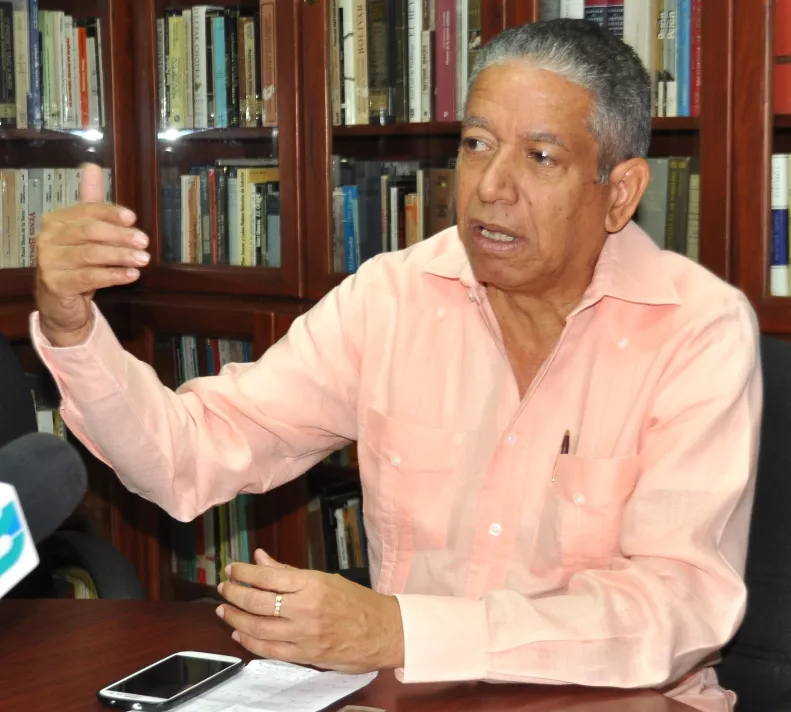 Héctor Guzmán solicita al Congreso aprobar leyes