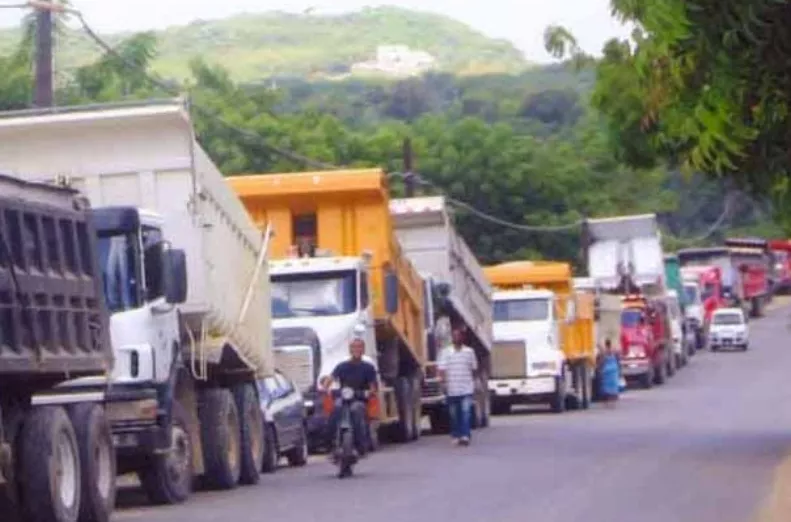 Piden se desmonte monopolio de transporte de carga 