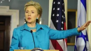 Hillary Clinton quiere ser “portavoz y defensora de los hispanos” en EE.UU