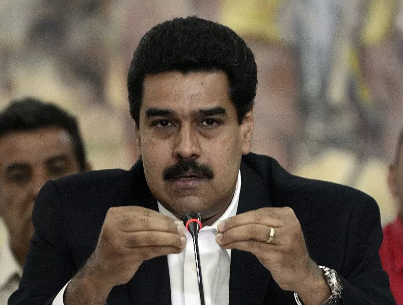 Maduro empieza a reunir 10 millones de firmas para pedir a Obama retractarse