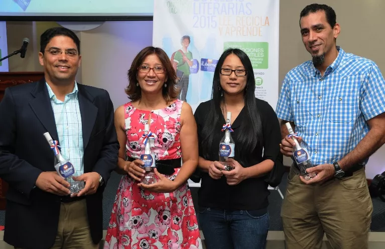 30-1-2015. lanzamiento 2do concurso Botellas Literarias. Ruth Acosta.