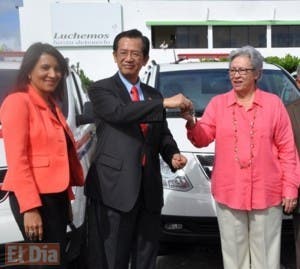 Ministerio Salud recibe 80 ambulancias del gobierno Taiwán