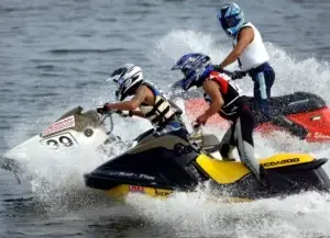 Mitur prohíbe uso vehículos de motor y motocicletas en playas y balnearios en Semana Santa