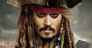 Depp también gastó mucho dinero en un yate de 150 pies (45,72 metros), viajes en aviones privados, y obras de arte y objetos de colección de Hollywood. 