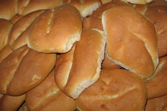 Pro Consumidor califica de abuso aumento de RD$2.00 al pan