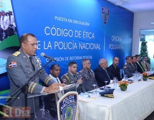 Sí, la Policía tiene su Código de Ética