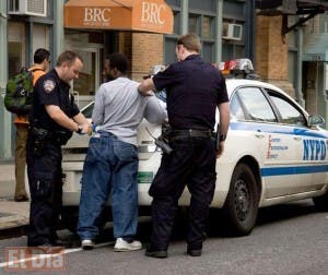 Policía de Nueva York prohibe el «stop and frisk» (detenga y registre)