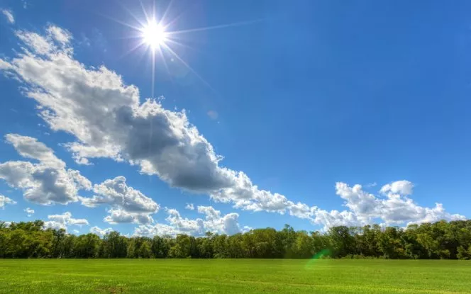 Meteorología prevé lluvias débiles y oleaje anormal en las costas del país