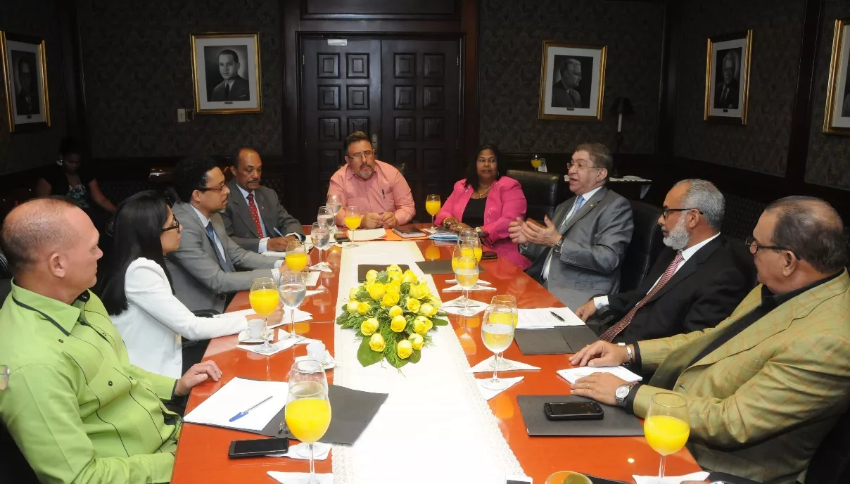 14 NACIONALES 10-02,p01