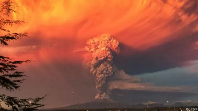 Alerta roja en Chile por la sorpresiva erupción del volcán Calbuco