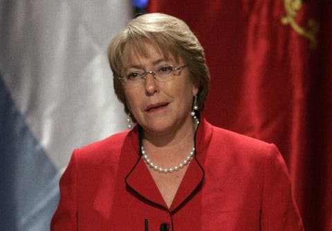 Bachelet defiende gestión y candidatos exponen ante empresarios chilenos