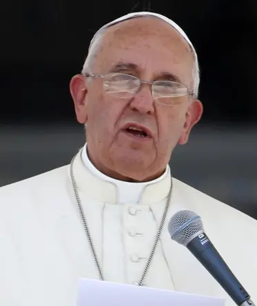 «Dios llora», dice Francisco a víctimas de pedofilia antes de misa final en EEU