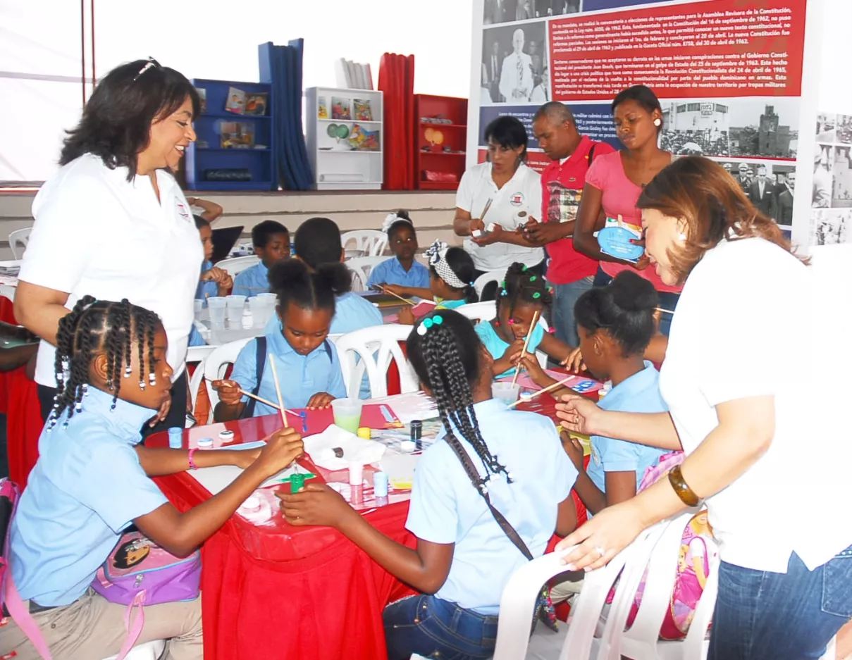 Niños son protagonistas  del saber en Feria del Libro 2015