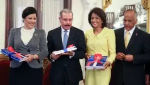 Gobierno presenta  plan para  prevenir VIH/sida