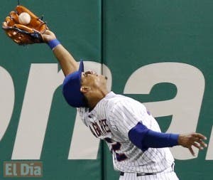 Lagares sufre esguince de hombro en liga invernal dominicana