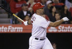 Albert Pujols conecta dos jonrones y Angelinos vencen a Rays