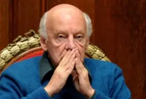 Uruguay despide al escritor Eduardo Galeano, aplaudido por toda América Latina