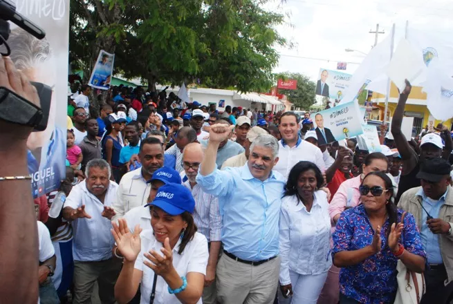 Miguel Vargas afirma reto del país es vencer continuismo del PLD 