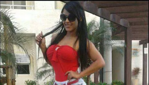 amanda bueno amanda bueno