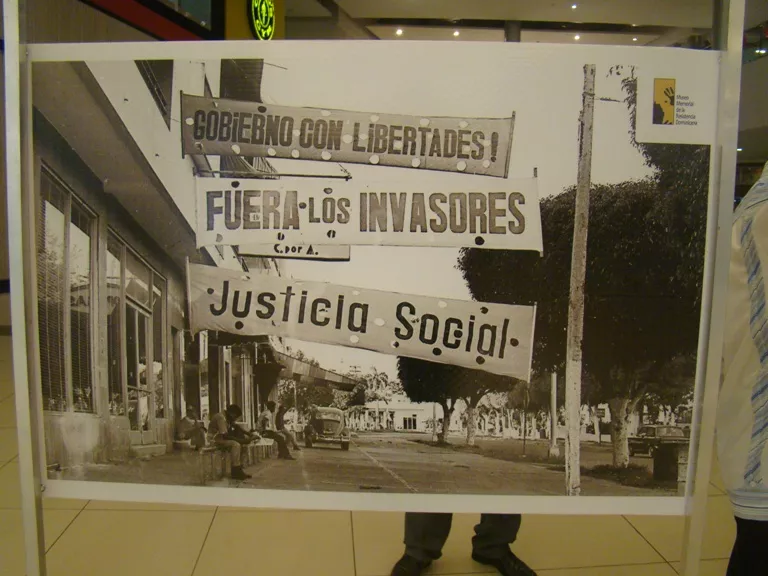foto guerra de abril
