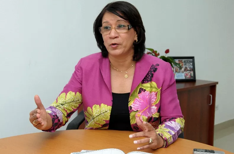 10 NACIONALES 28-01,p01