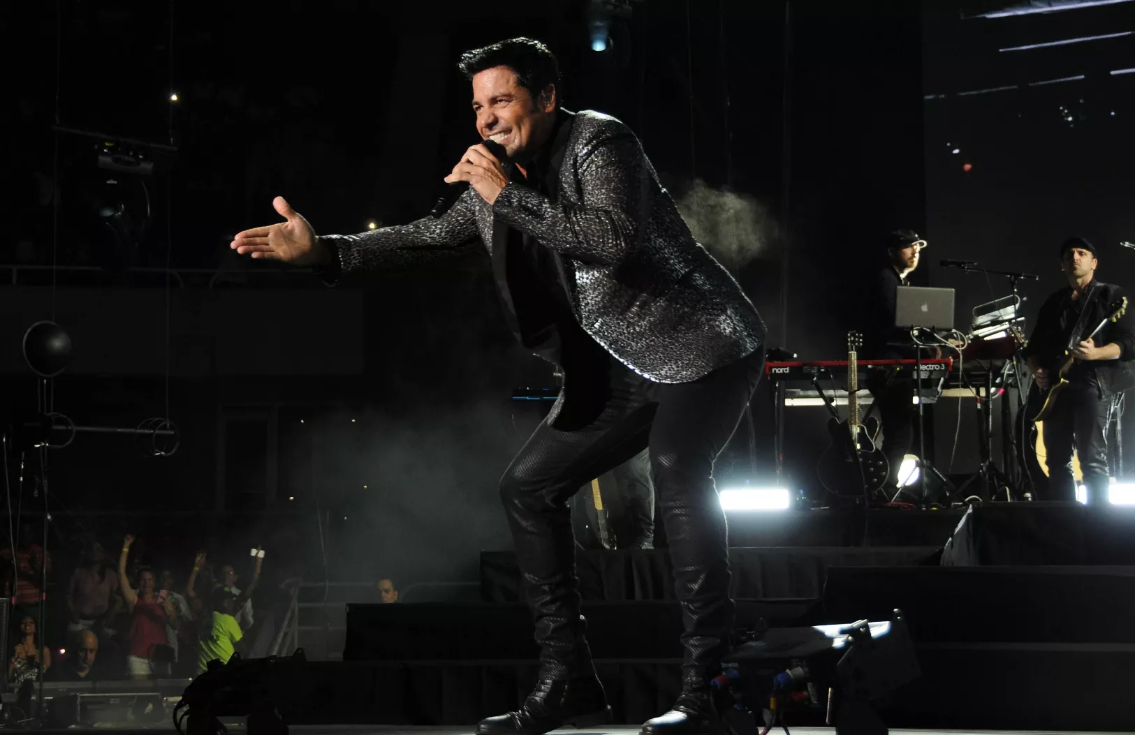 Chayanne pospone concierto en México