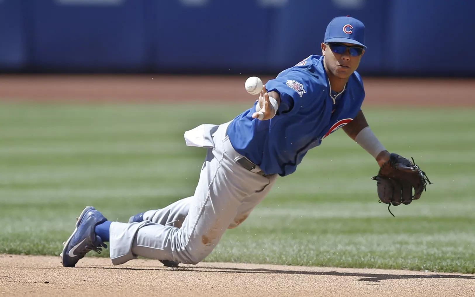 Starlin Castro da triunfo a los Cachorros pegando sencillo 