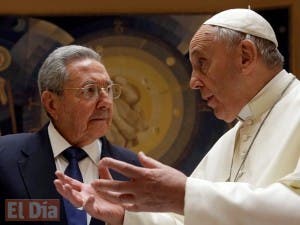 Raúl Castro agradece al papa por el deshielo Cuba-EEUU y preparó viaje a La Habana