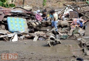 Avalancha deja al menos 61 muertos en Colombia