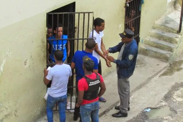 Dictan tres meses preventivos a raso que alquilaba su arma oficial a delincuentes, Noticias SC
