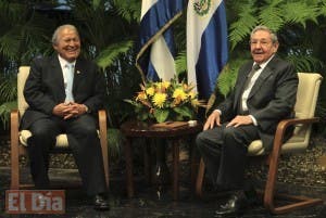 Raúl Castro se reúne en La Habana con presidente de El Salvador