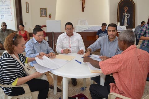 IAD entregará títulos de propiedad a 137 familias en Las Calderas, Baní