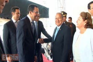 Andrés Navarro transmite mensaje de Danilo Medina al presidente Salvador Sánchez