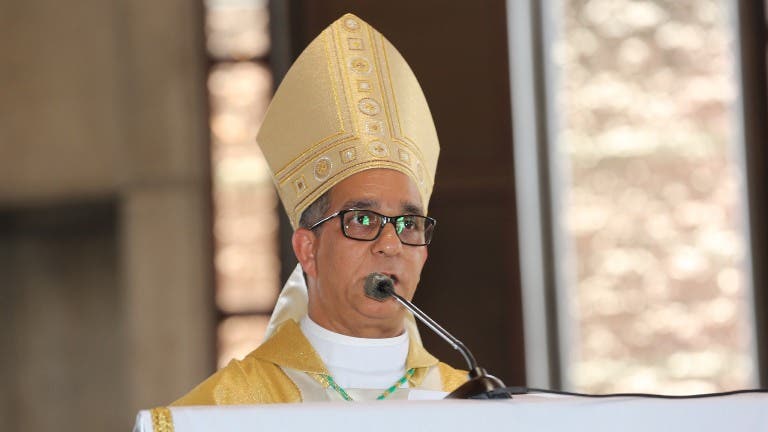 Papa nombra a monseñor Héctor Rodríguez nuevo arzobispo de Santiago