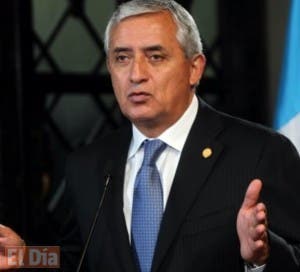 Renuncia el presidente de Guatemala, acusado de corrupción