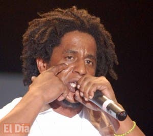 Tego Calderón sufre accidente de tránsito cerca de San Juan