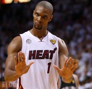 Chris Bosh mejora de coágulos de sangre en sus pulmones