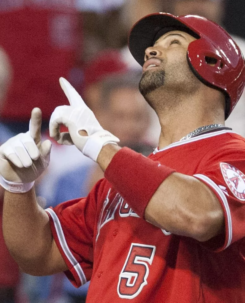 Albert Pujols empata a Mantle en lista de cuadrangulares