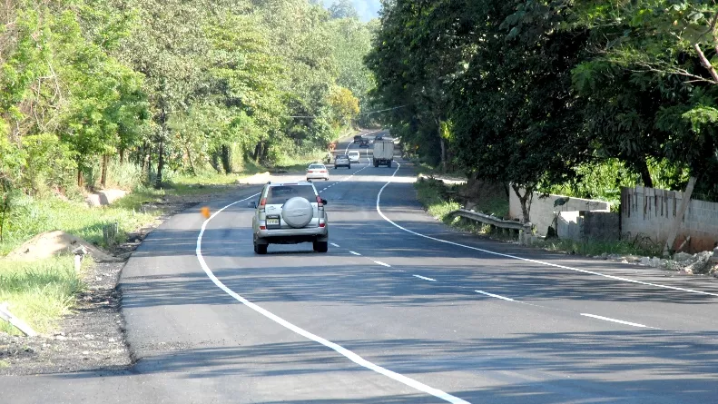 OBRAS PUBLICAS ABRE TRANSITO POR EL KILOMETRO 62 DE LA AUTOPISTA