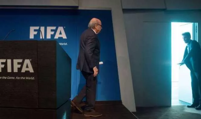 Blatter anuncia su dimisión como presidente de la FIFA