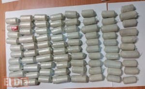 Detienen menor y adulta con 158 bolsitas de drogas escondidas en sus partes íntimas