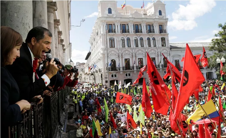 Rafael Correa retira proyectos que causaron protestas