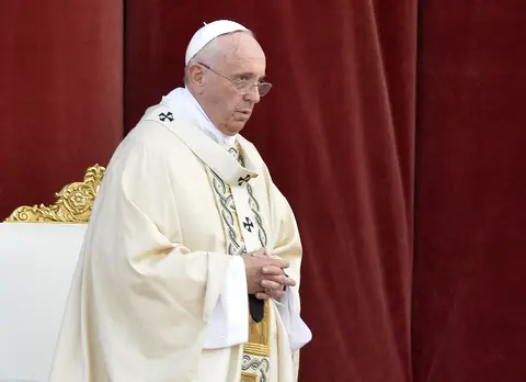 Papa designa nuevo médico personal antes de su viaje a Cuba y EEUU